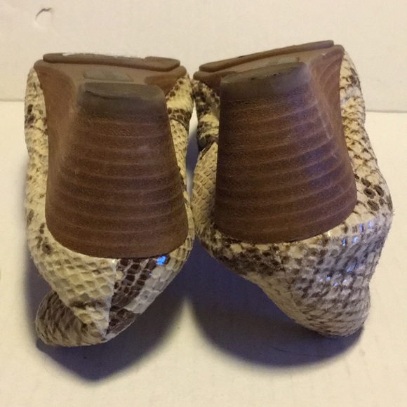 Adam Tucker Ritz Wedge Pump, Snake print Leather - Picture 7 of 8